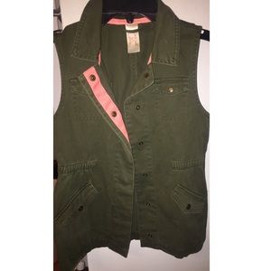 Fall Girl Cargo Vest